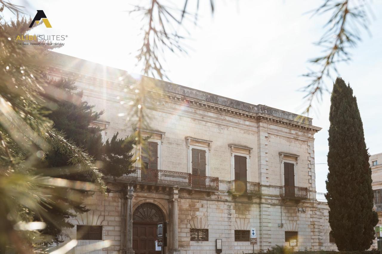 Alibi Suites Suite Museum: Gioiello Con Vista Sul Museo Archeologico Nazionale, Letto E Doccia Con Cromoterapia, Smart Tv, Wifi E A/C Ruvo di Puglia Dış mekan fotoğraf